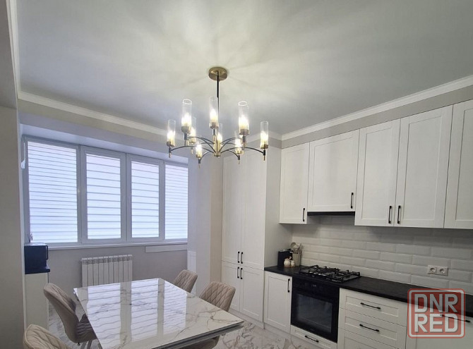 Сдаю двухкомнатную квартиру 60.0 м² этаж 1/9 город Донецк, Ленинский район, ОЦКб Донецк - изображение 1