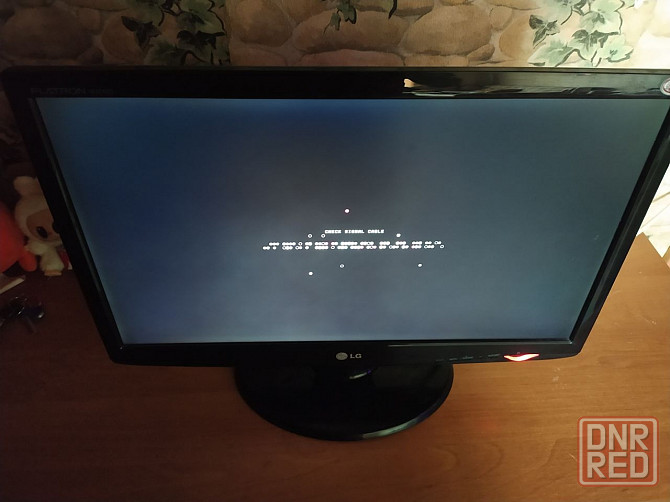 Монитор LG W2243S / 1920x1080 / 75 Гц Макеевка - изображение 2