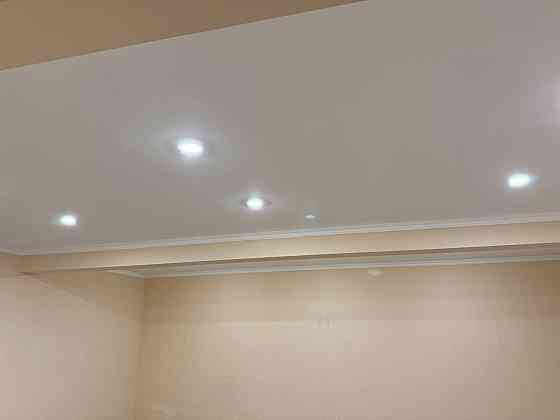 Помещение в центре города цокольный этаж с окнами 600 рублей метр квадратный общ пл 130м кв Донецк