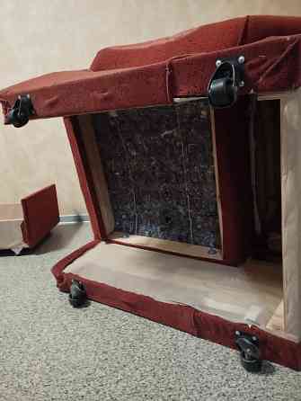 Продам 2 кресло на пружинном блоке бу. достойные. Донецк