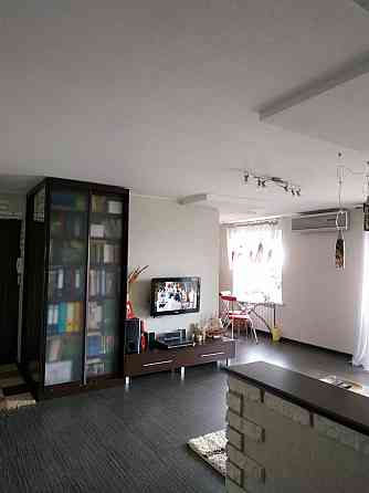 Продажа крупногабаритной трехкомнатной квартиры в Кировском районе, ул.Петровского Донецк