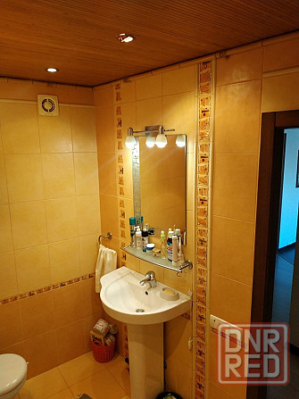 Продажа крупногабаритной трехкомнатной квартиры в Кировском районе, ул.Петровского Донецк - изображение 10