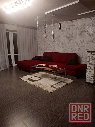 Продажа крупногабаритной трехкомнатной квартиры в Кировском районе, ул.Петровского Донецк - изображение 1