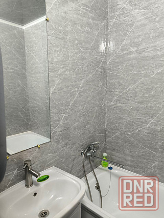 Продам дом с ремонтом ост дск рядом Текстильщик 4 ком ,гараж ,8 сот Донецк - изображение 1