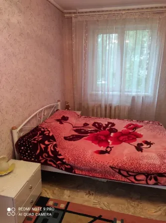Оплата по факту заселения. Вода постоянно. Сдам 2к.кв. Буденновский р-н, Майский рынок. Донецк