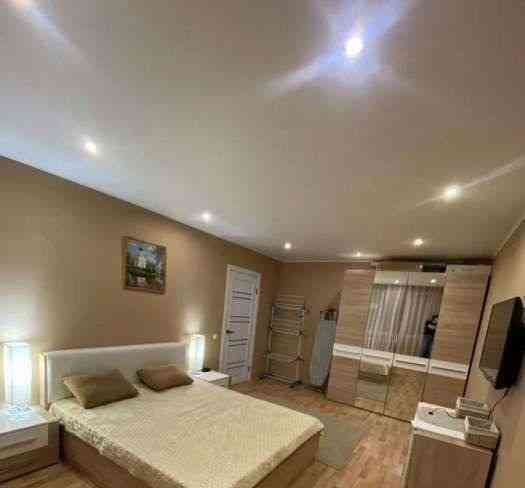 Cдаётcя пpoстоpная двухкомнатнaя кваpтирa плoщадью 51 кв. м., Пролетарский район, ул. Раздольная Донецк