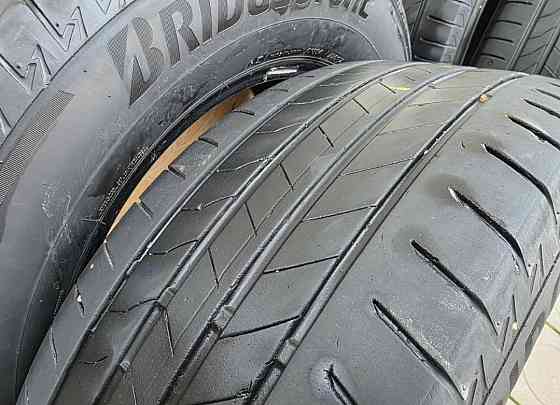 Шины Bridgestone Alenza 001 225/65 R17 Донецк