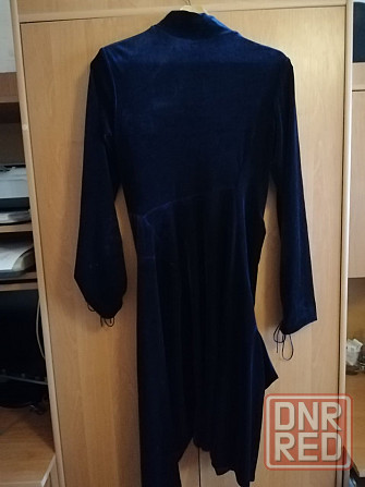 Продам бархатное платье оригинального фасон р. 48 Донецк - изображение 3
