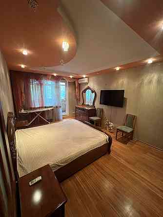 Сдается 4- комнатная квартира,Ленинский район, ориентир Обжора Донецк