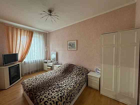 Сдается большая 3- комнатная квартира, Киевский район, ориентир Донецк Сити Донецк