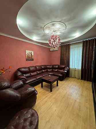 Сдается большая 3- комнатная квартира, Киевский район, ориентир Донецк Сити Донецк