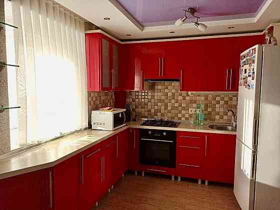 Сдается большая 2- комнатная квартира, Ленинский район, улица Пухова д.3 Донецк