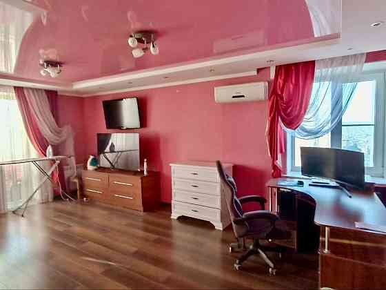 Сдается большая 2- комнатная квартира, Ленинский район, улица Пухова д.3 Донецк