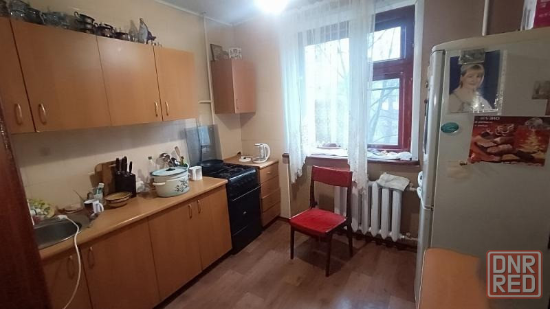 Продаю 1-комнатную квартиру в Калининском районе, бул. Шахтостроителей Донецк - изображение 1