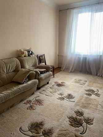 Продам 4 комнатную крупногабаритную сталинку в самом центре Ворошиловского района Донецк