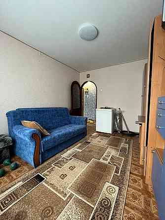 Продается трехкомнатная квартира в Ильичевском районе Мариуполь