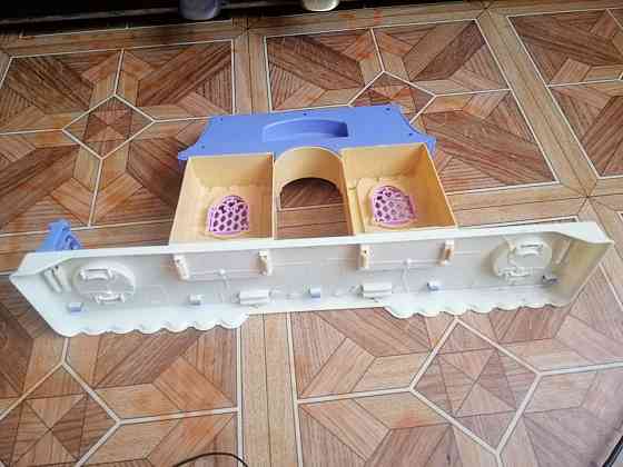 Продам игрушку дом домик Донецк