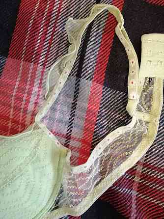 Продам бюстгальтер 75в Донецк