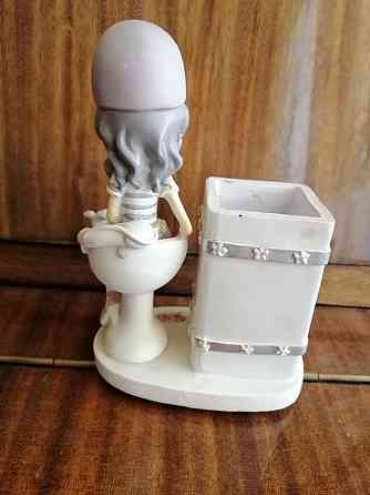 Продам статуэтку фигурку подставку Донецк