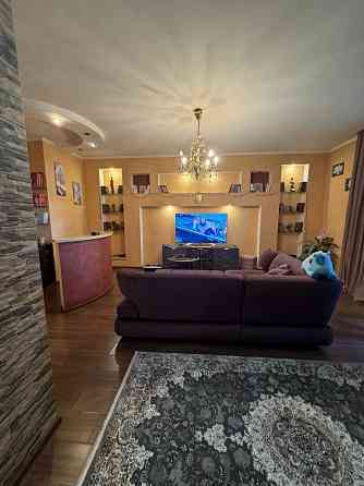 Продам 3 ком.кв 140 м2 в двух уровнях, центр, Донбасс Арена, гостиница Шахтер Донецк