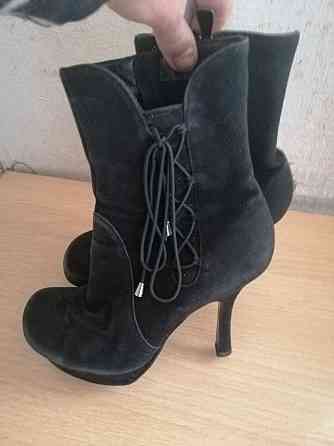 Продам ботильоны полусапожки р. 37 Донецк