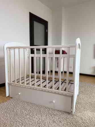Продам манеж кроватку для ребенка от 0 до 4х Донецк