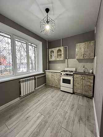 Продается двухкомнатная квартира в Левобережном районе Мариуполь