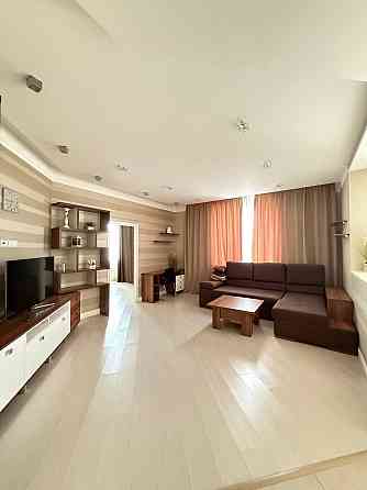 Продам новострой 170м есть паркинг 9 школа Донецк