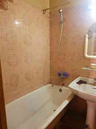 2 к. кв., 3/9, б. Шевченко, Визон, не угл. , срочно 3,8 млн. Донецк