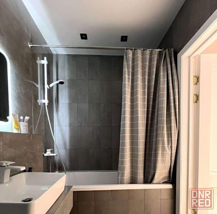 Сдаю двухкомнатную (Студия+1) квартиру 64.0 м² этаж 2/4 город Донецк, Ворошиловский район, Донбасс а Донецк - изображение 7