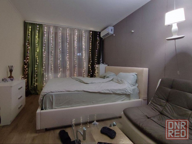 Сдам комфортную и просторную 2- комнатную квартиру в Ворошиловском районе ориентир Хмели-Сунели . Донецк - изображение 1