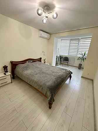 Светлая и уютная 2-комнатная квартира в тихом районе Район: Калининский Ориентир: Крытый рынок Донецк