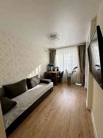 Светлая и уютная 2-комнатная квартира в тихом районе Район: Калининский Ориентир: Крытый рынок Донецк