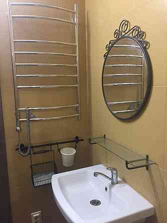 Сдаётся: 1 комнатная квартира 42.0м² Район: Кировский Ориентир: Текстильщик Этаж: 3/9 Цена: 21.000 р Донецк