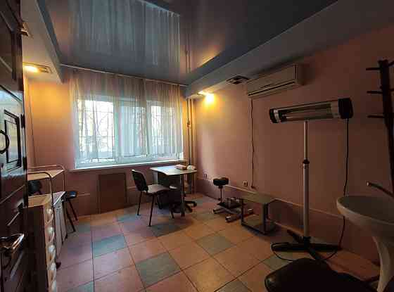 Продам парикмахерскую на Заперевальной в Буденновском районе Донецк