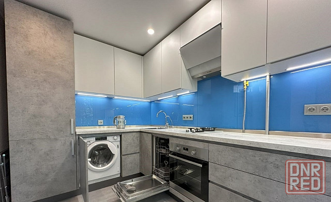 Двухкомнатная квартира в Киевском районе, Маяк. Кв укомплектована всем для комфорта. Заходи и живи! Донецк - изображение 1