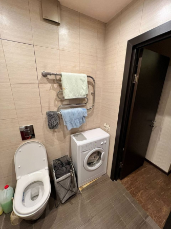 Мед. институт. в квартире есть все необходимое для проживания. Донецк