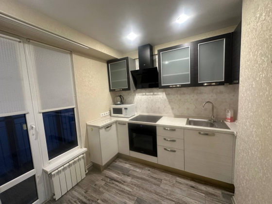 Сдается квартира с евро ремонтом, очень теплая. Донецк