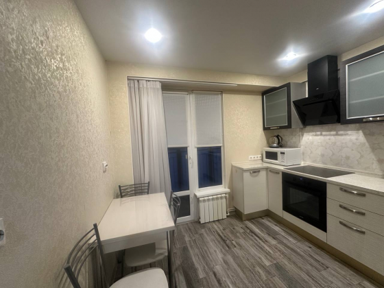 Сдается квартира с евро ремонтом, очень теплая. Донецк