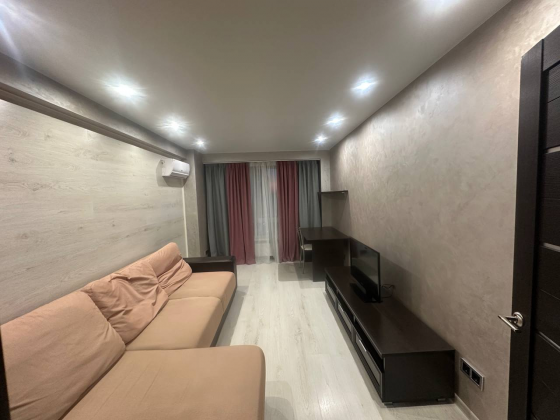 Сдается квартира с евро ремонтом, очень теплая. Донецк