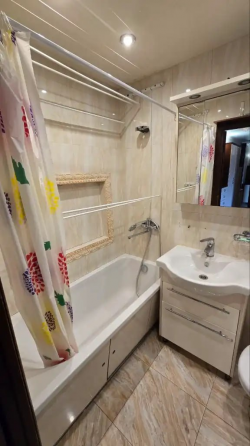 Сдаётся 2х комнатная квартира Куйбышевский р-н Донецк