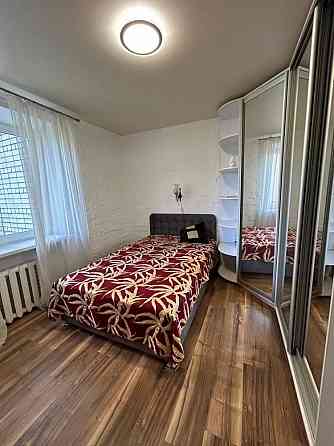 Сдам двухкомнатную квартиру в Буденновском районе, Краснооктябрьская ул. в двух минут от остановки. Донецк