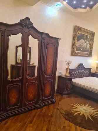 Сдаю двухкомнатную квартиру студию по Ленинскому проспекту 4,напротив Цирка. Донецк