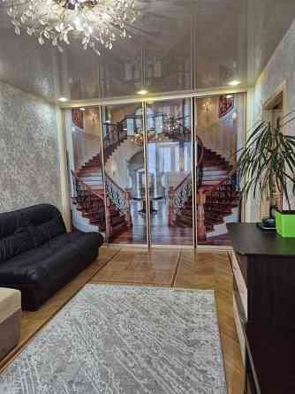 Сдаётся двухкомнатная квартира в Кировском районе (Текстильщик). Площадь: 46 кв.м. Этаж: 4 из 9. Донецк