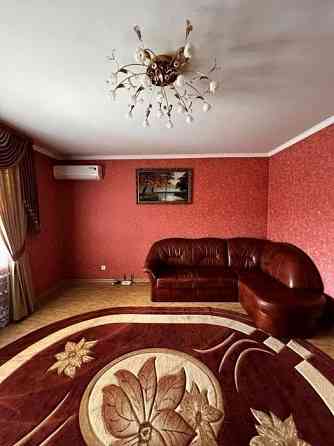 Сдаётся 3-х комнатная квартира в Ворошиловском районе на длительный срок, до площади Ленина 5 минут Донецк