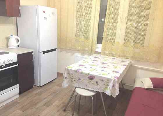 Сдаётся однокомнатная квартира на Университетской улице в Ворошиловском районе Донецка. Донецк