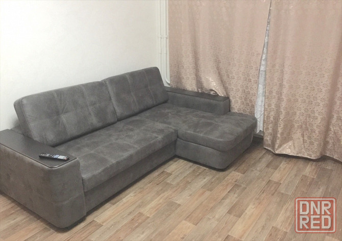 Сдаётся однокомнатная квартира на Университетской улице в Ворошиловском районе Донецка. Донецк - изображение 1