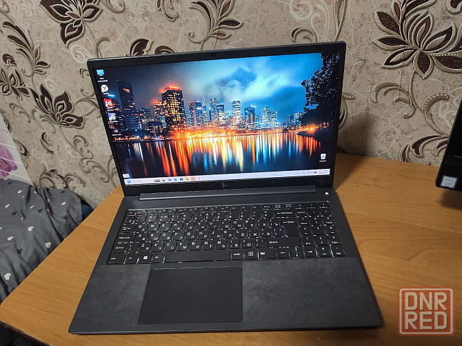 Ноутбук F Plus FLAPTOP FLTP-5i5-8256-w 2023 года Донецк - изображение 1