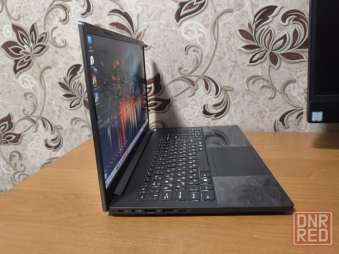 Ноутбук F Plus FLAPTOP FLTP-5i5-8256-w 2023 года Донецк - изображение 2