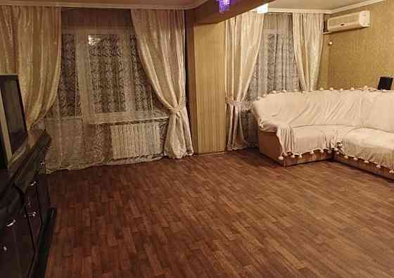 4-комнатная квартира на бул. Школьном возле Набережной в Ворошиловском р-не г. Донецка Донецк